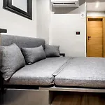 The 1Bdr Slate Space W Jacuzzi 5Min To Cai Airport